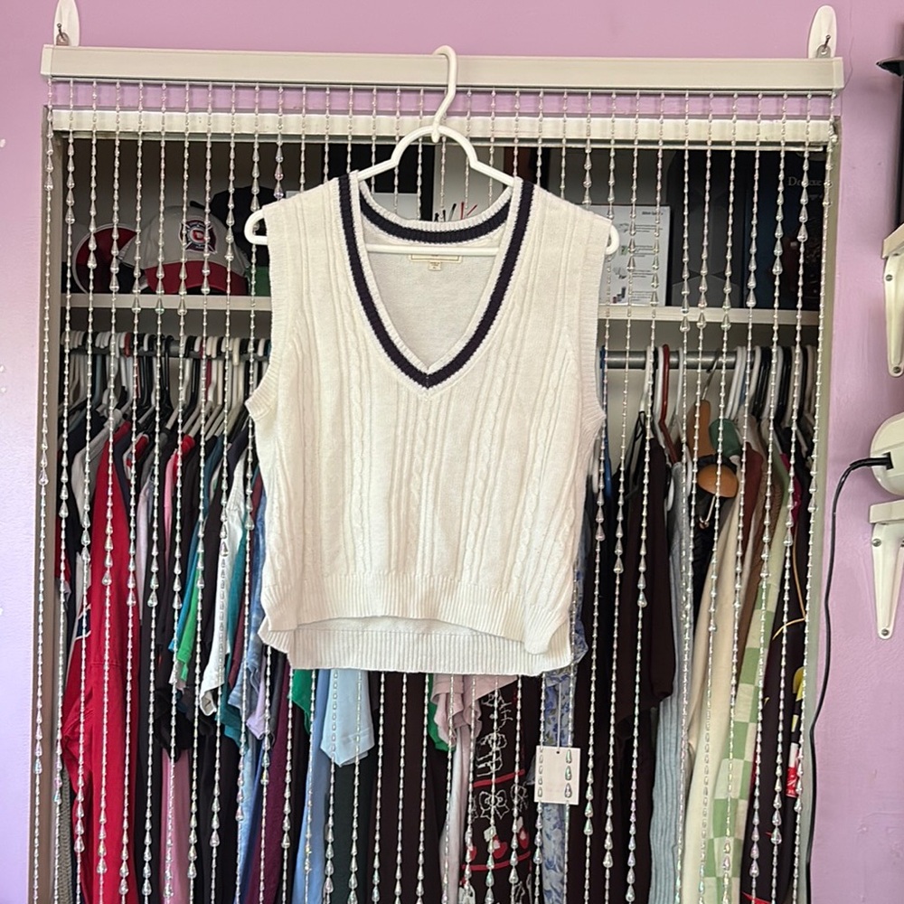 White Cable Knit V-Neck Sweater Vest